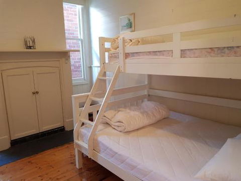 CARNBREA - Kalgoorlie Accommodation 4
