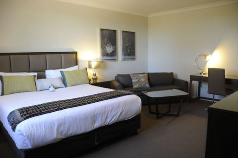 Riverside Oaks Golf Resort - Kalgoorlie Accommodation 6