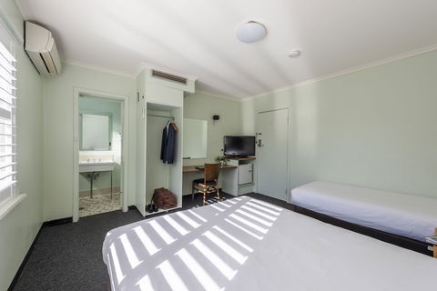 Panorama Bathurst - Kalgoorlie Accommodation 4