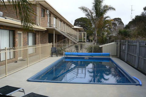 Allambi Holiday Apartments - Kalgoorlie Accommodation 4
