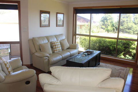 Australian Home Away At Doncaster Andersons Creek 2 - Kalgoorlie Accommodation 4