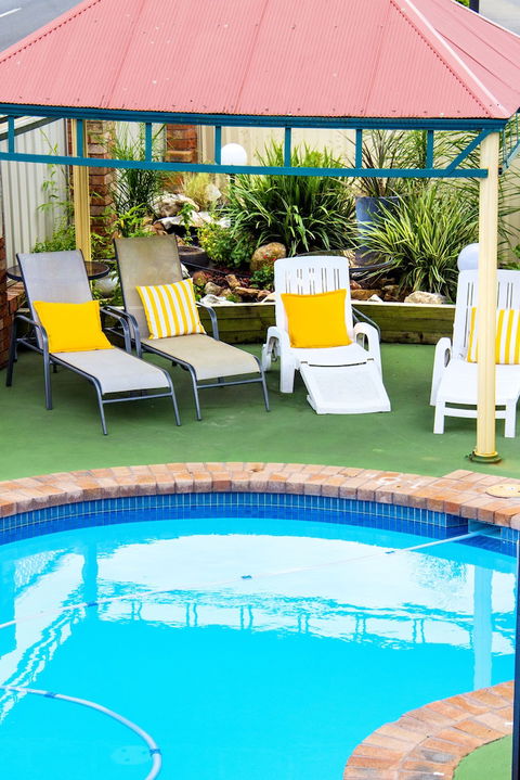 Crescent Motel - Kalgoorlie Accommodation 3