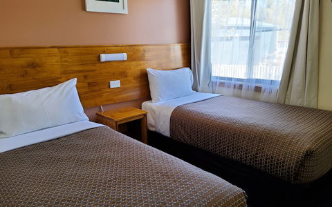 Highway Motor Inn - Kalgoorlie Accommodation 6