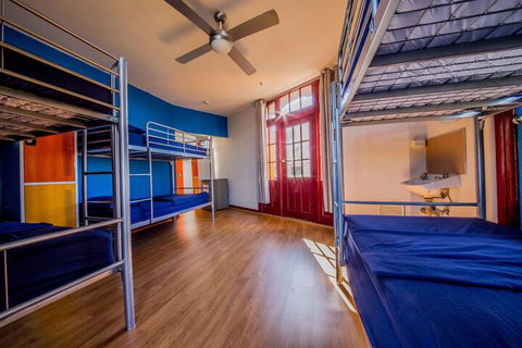 Mad Monkey Backpackers Bayswater - Kalgoorlie Accommodation 5