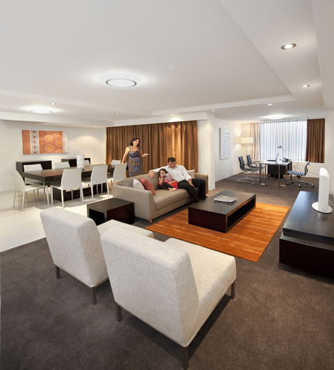 CBD Luxury Accommodation - Kalgoorlie Accommodation 6