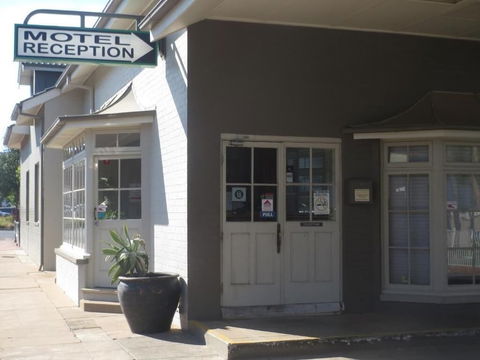 Coachman Hotel Motel - Kalgoorlie Accommodation 0