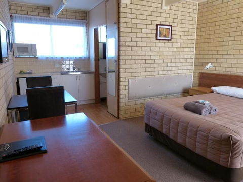 Coastal Comfort Motel - Kalgoorlie Accommodation 3