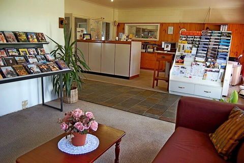 Meningie's Waterfront Motel - Kalgoorlie Accommodation 1