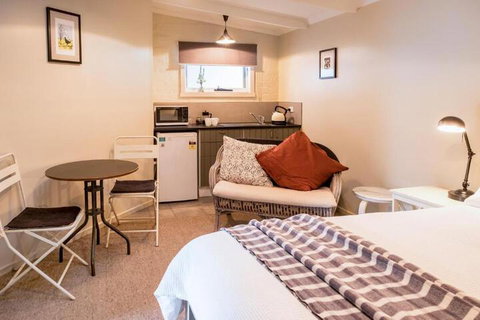 Aggies Bed & Breakfast - Kalgoorlie Accommodation 6