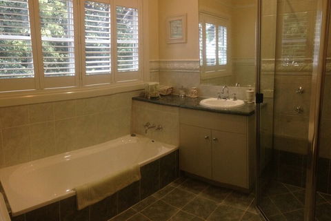Elindale House Bed & Breakfast - Kalgoorlie Accommodation 7