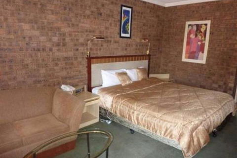 Countryman Motor Inn - Kalgoorlie Accommodation 4