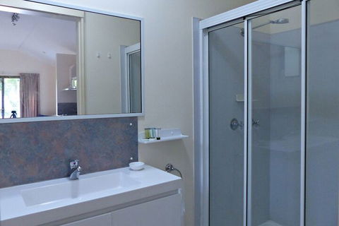 Daintree Valley Haven - Kalgoorlie Accommodation 5