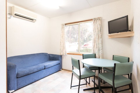 Clog Barn Caravan Park - Kalgoorlie Accommodation 2