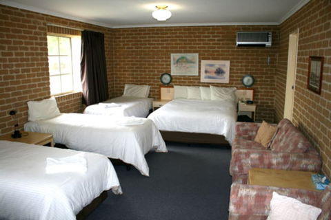 Grand Manor Motor Inn - Queanbeyan - Kalgoorlie Accommodation 5