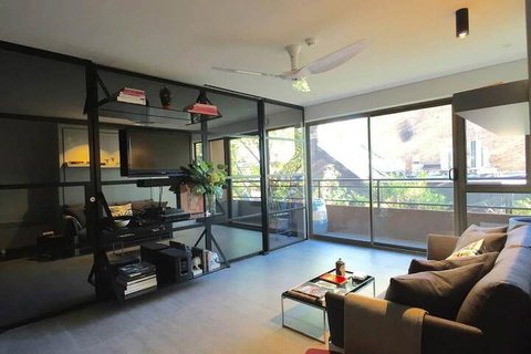 Meticulously Designed Sydney Aptmnt - Kalgoorlie Accommodation 5