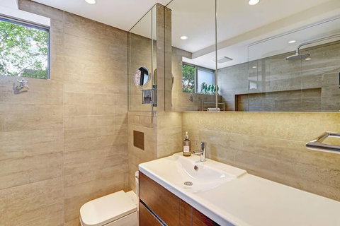 Meticulously Designed Sydney Aptmnt - Kalgoorlie Accommodation 4