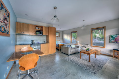 Freycinet Stone Studio 4 - Kalgoorlie Accommodation 3