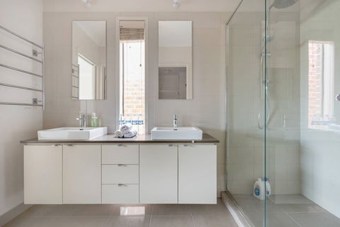 5br Luxury House 20 Min To Cbd Spacious Living - Kalgoorlie Accommodation 3