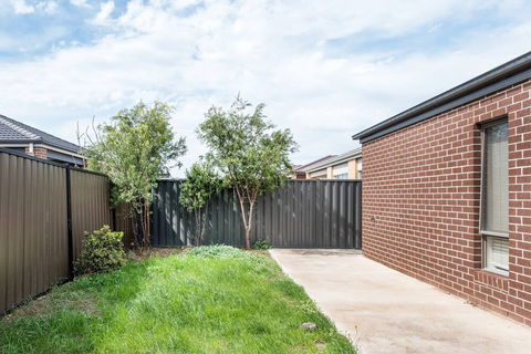 5br Luxury House 20 Min To Cbd Spacious Living - Kalgoorlie Accommodation 2