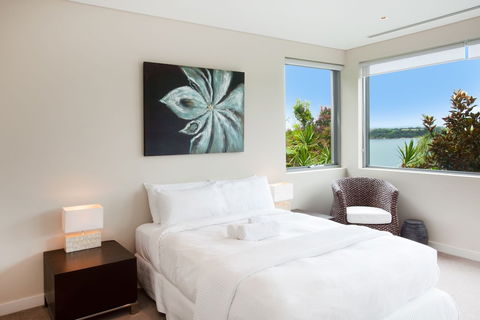 Luxurious Waterfront (ifr698) - Kalgoorlie Accommodation 0