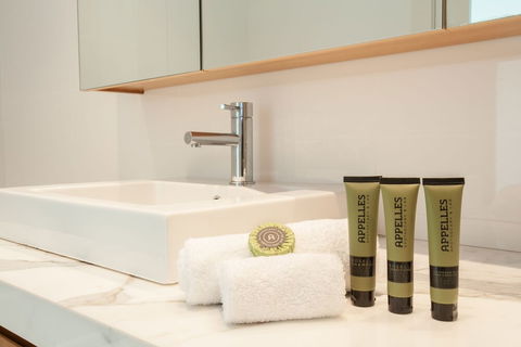 Luxurious Waterfront (ifr698) - Kalgoorlie Accommodation 6