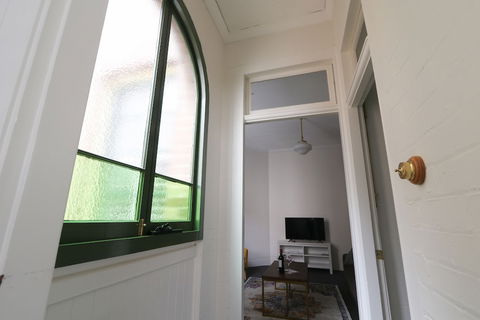 Discover The Rocks - Heritage House - Kalgoorlie Accommodation 1