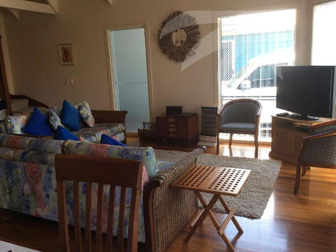 Affordable Twin Peaks 2 - Kalgoorlie Accommodation 2