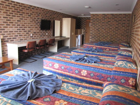 Big Trout Motel - Kalgoorlie Accommodation 3
