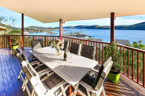 NEWLY BEAUTFULLY RENOVATED 16 The Casuarina 3 Bedroom House With 180 Degree Ocean Views - Kalgoorlie Accommodation 2