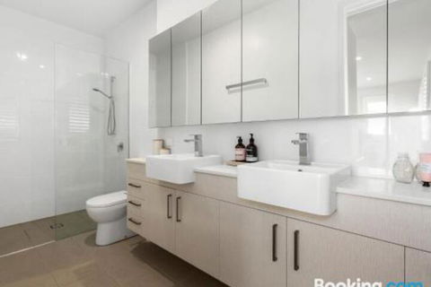 SEASIDE By THE BEACH - Kalgoorlie Accommodation 5