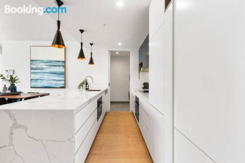 Luxe 101 At Martha Cove Waterfront Luxury On The Marina Walk To Beach - Kalgoorlie Accommodation 1