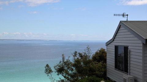 SEA EAGLE COTTAGE Amazing Views Of Bay Of Fires - Kalgoorlie Accommodation 3