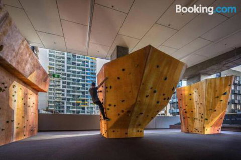 An Exquisite 2BR Apt With Stunning City Views - Kalgoorlie Accommodation 6