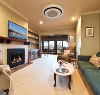 Wangi Waterfront Delight Estate Waterfront Reserve Home - Kalgoorlie Accommodation