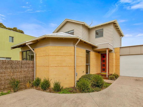 Chill Out - Kalgoorlie Accommodation 6