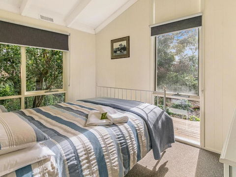Hakea Bush Cabin - Kalgoorlie Accommodation 3