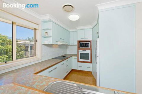 SEASCAPE An Enticing Lakeside Escape - Kalgoorlie Accommodation 0