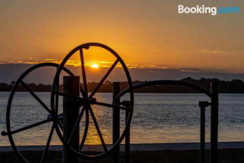 Family Getaway Close To Beach & Restaurants - Kalgoorlie Accommodation 3