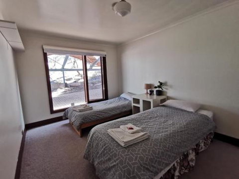 Cellar House - Kalgoorlie Accommodation 5