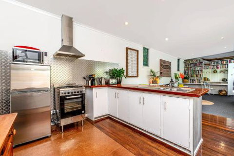 SUNSET BEACH SHACK On SURF - Kalgoorlie Accommodation 6