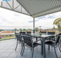 Villa San Gabriel Vincentia sleeps 14 4pm Check Out Sundays - Kalgoorlie Accommodation