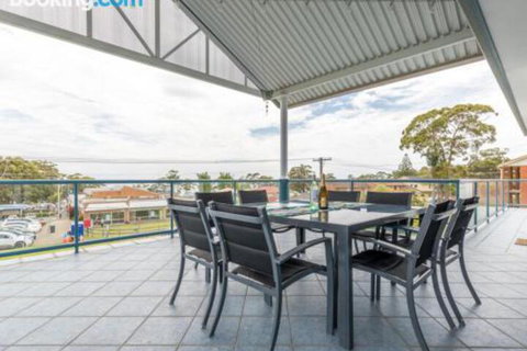 Villa San Gabriel Vincentia Sleeps 14 4pm Check Out Sundays - Kalgoorlie Accommodation 0