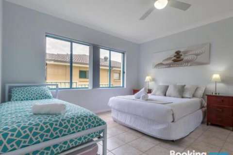 Villa San Gabriel Vincentia Sleeps 14 4pm Check Out Sundays - Kalgoorlie Accommodation 3