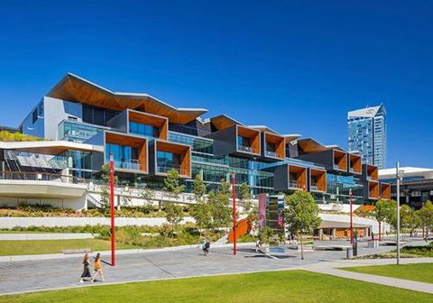 DREAM HARBOUR VIEW 2 BRM / GYM POOL & PARKING - Kalgoorlie Accommodation 6