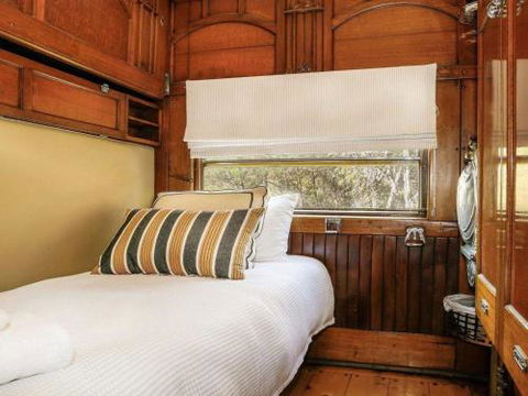 THE ANGAS CARRIAGE Alpine Southern Highlands 4pm Check Out On Sundays - Kalgoorlie Accommodation 3