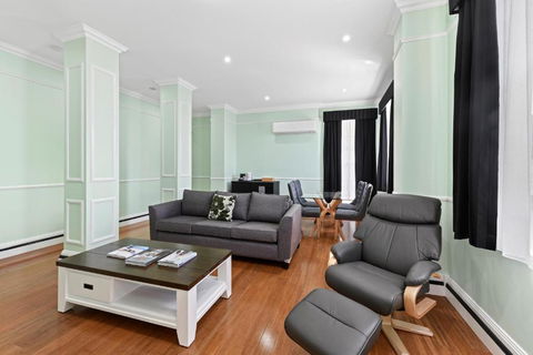 The Star Boutique Apartments - Kalgoorlie Accommodation 3