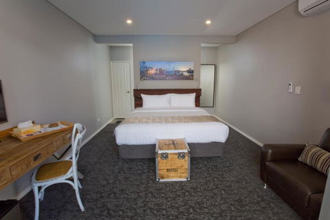 Maand Up - Kalgoorlie Accommodation 2