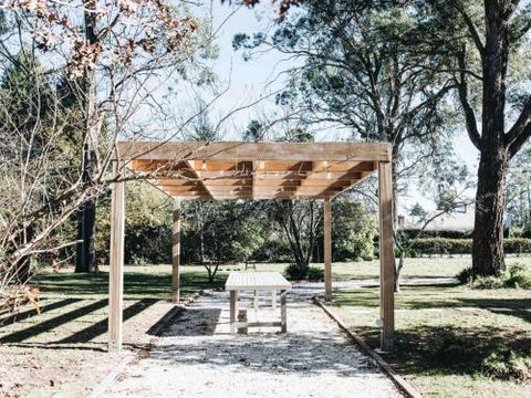 KIRRIEMUIR Burradoo Southern Highlands 4pm Check Out Sunday - Kalgoorlie Accommodation 3