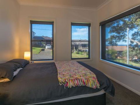 COASTLINE Boat Harbour Gerringong 4pm Check Out Sundays - Kalgoorlie Accommodation 1