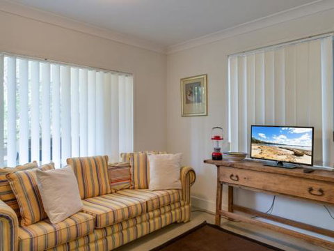 Kookaburra House At Vincentia 4pm Check Out Sundays - Kalgoorlie Accommodation 2